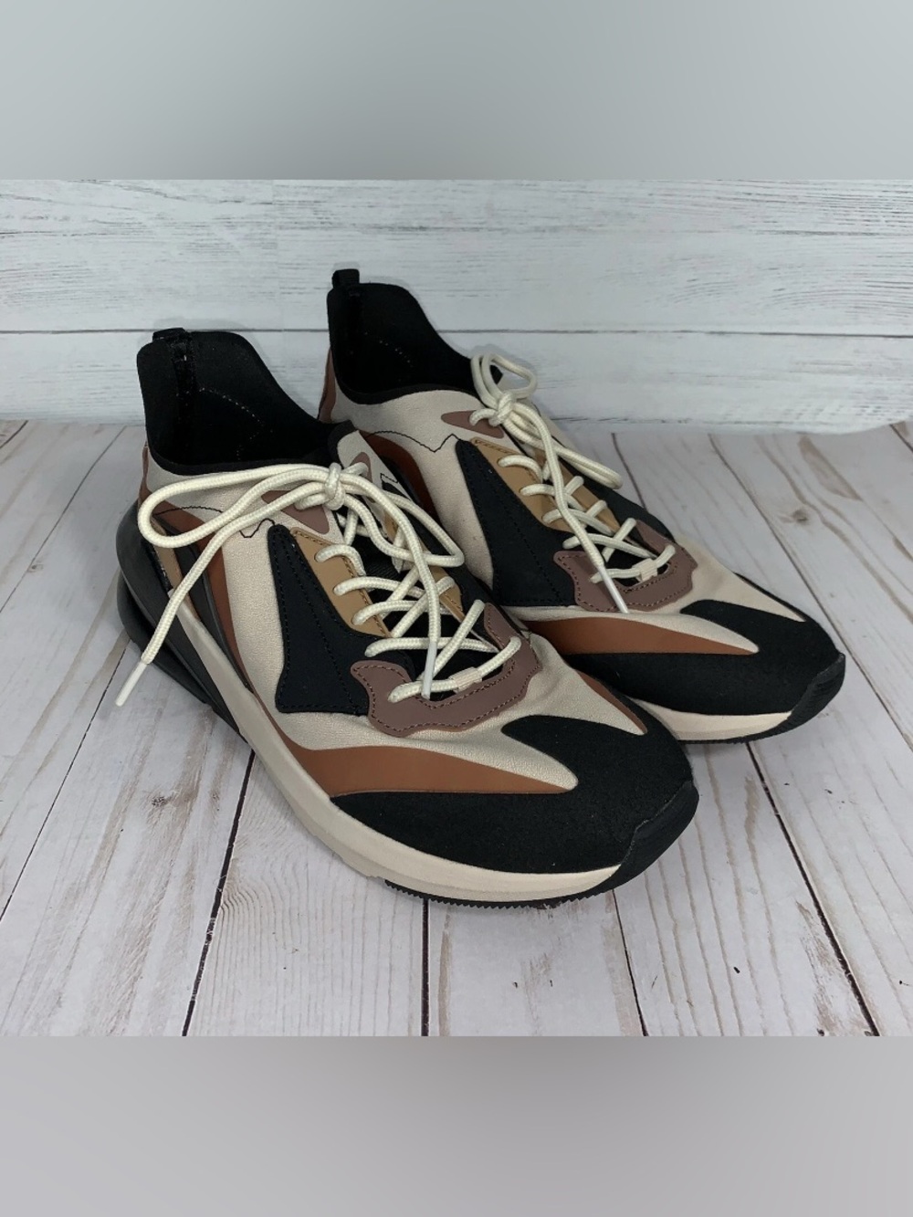 Fabletics Echo Performance Sneakers Women's Size 8.5 View 6